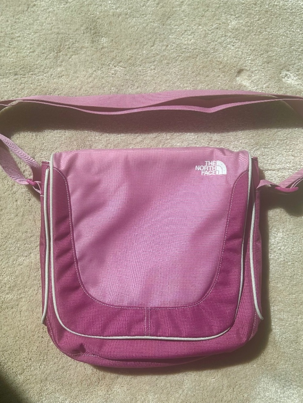NWOT The North Face Pink with White Piping Messenger/Crossbody Bag
